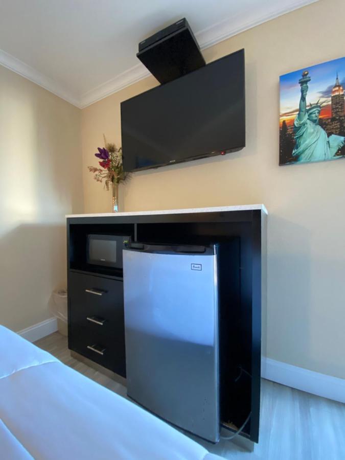 Relax Inn North Babylon Extérieur photo