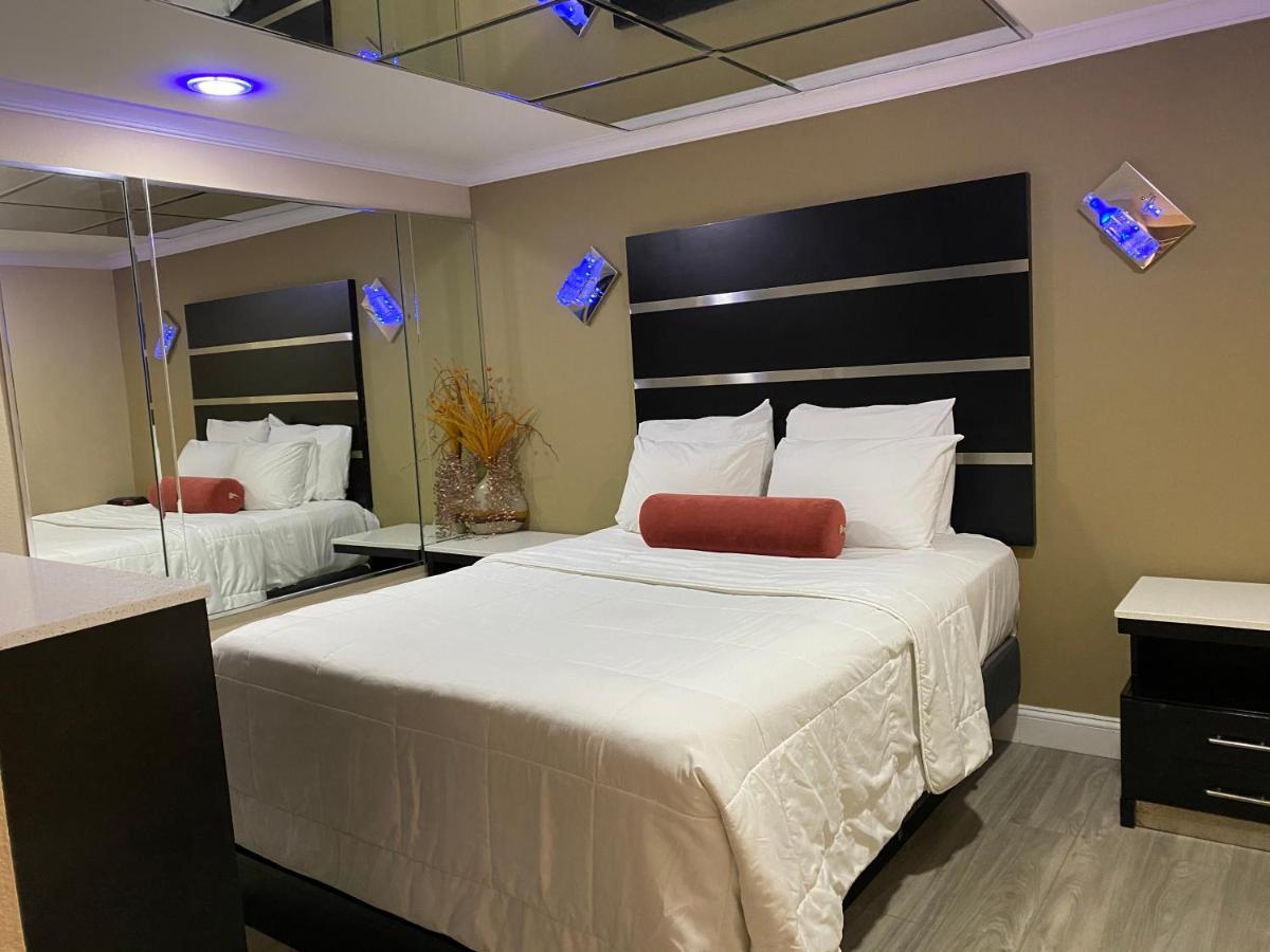 Relax Inn North Babylon Extérieur photo