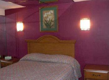 Relax Inn North Babylon Extérieur photo